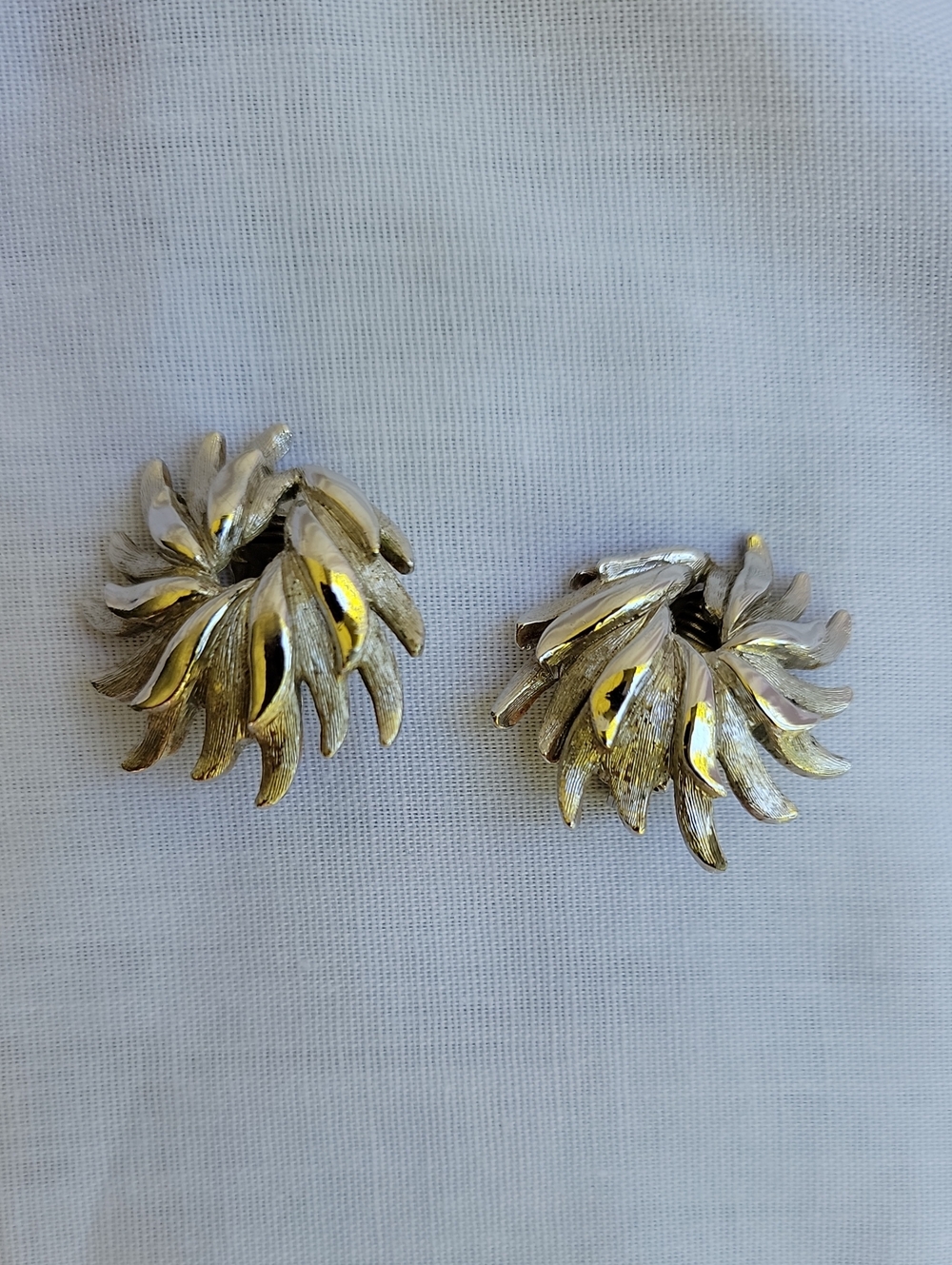 Vintage MONET Elegant Silver Tone Floral Clip-On Earrings -